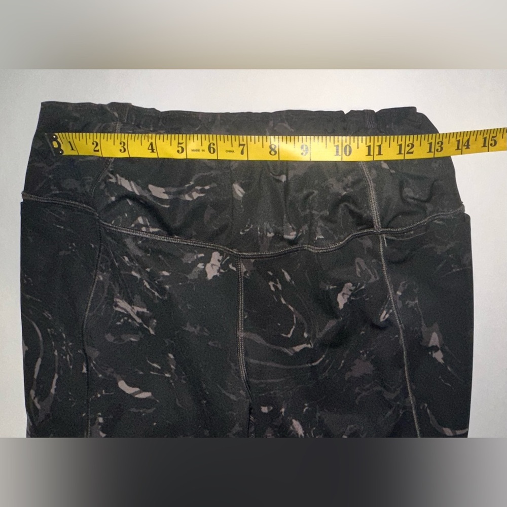 Athleta Velocity Stash Pocket Marble 7/8 Tight Black Purple Print Women’s Size M - Picture 7 of 8